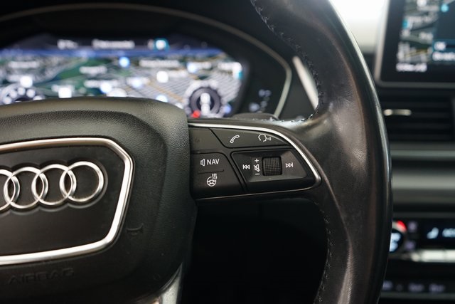 Vehicle image 33 of 57