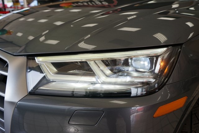 Vehicle image 23 of 57