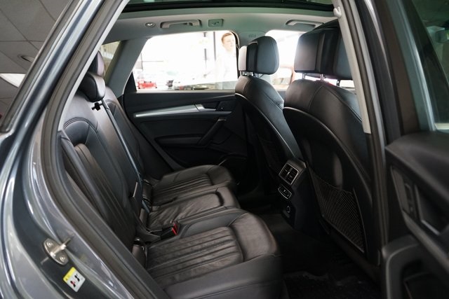 Vehicle image 20 of 57