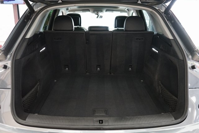 Vehicle image 50 of 57