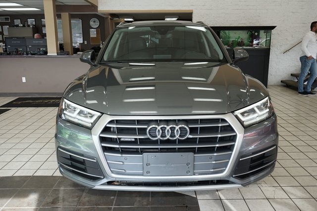 Vehicle image 3 of 57