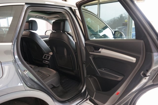 Vehicle image 47 of 57