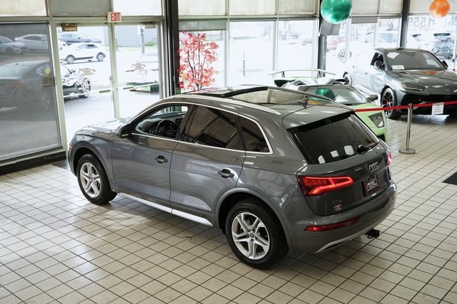 Vehicle image 9 of 57