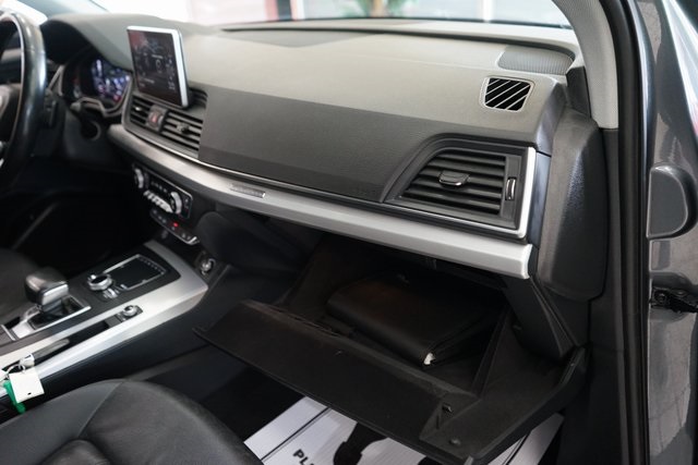 Vehicle image 44 of 57