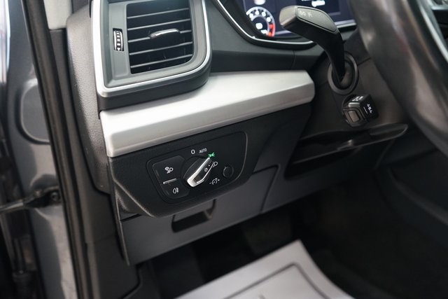 Vehicle image 30 of 57