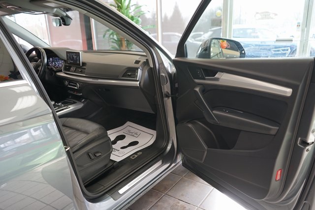 Vehicle image 41 of 57
