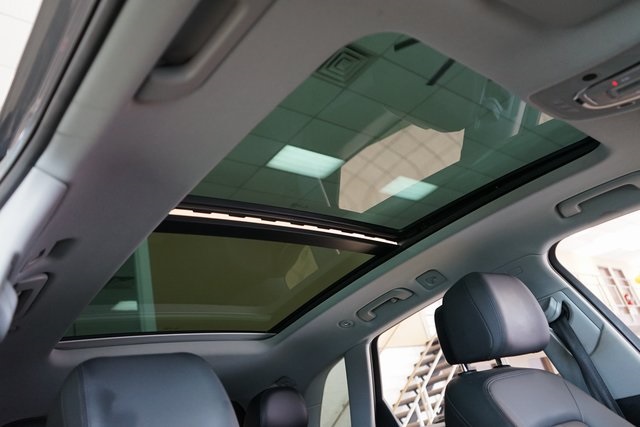 Vehicle image 17 of 57