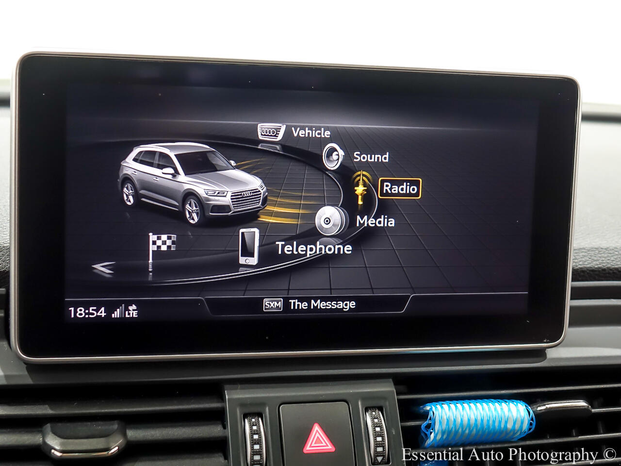 Vehicle image 22 of 42