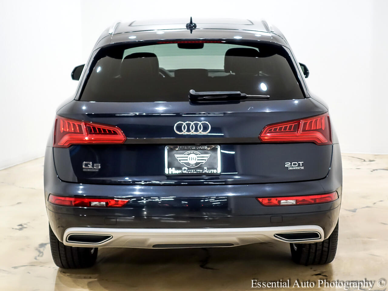 Vehicle image 4 of 42