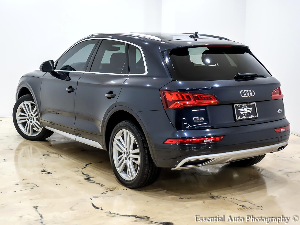 Vehicle image 5 of 42