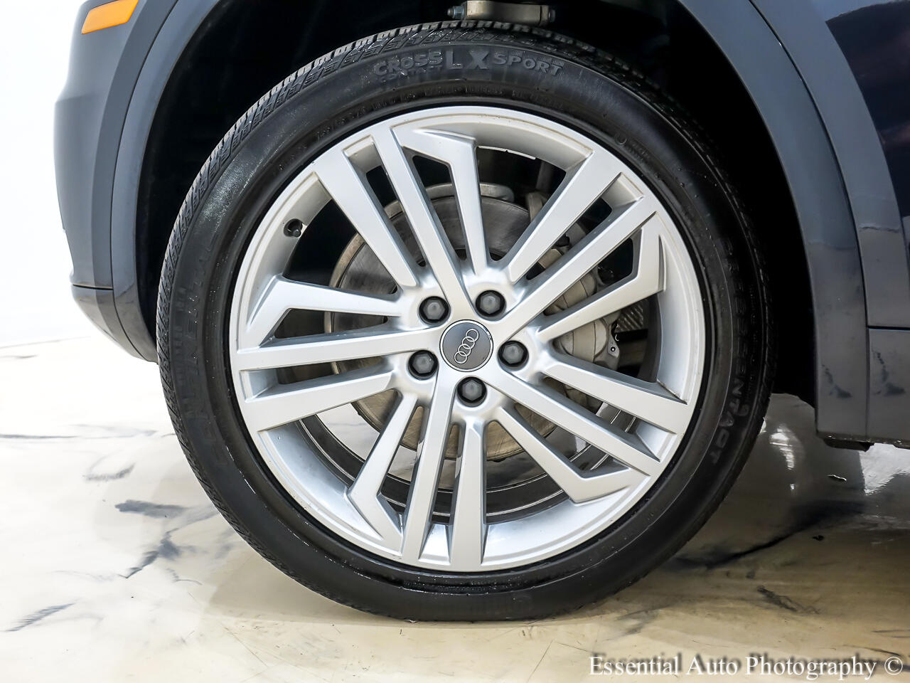Vehicle image 13 of 42