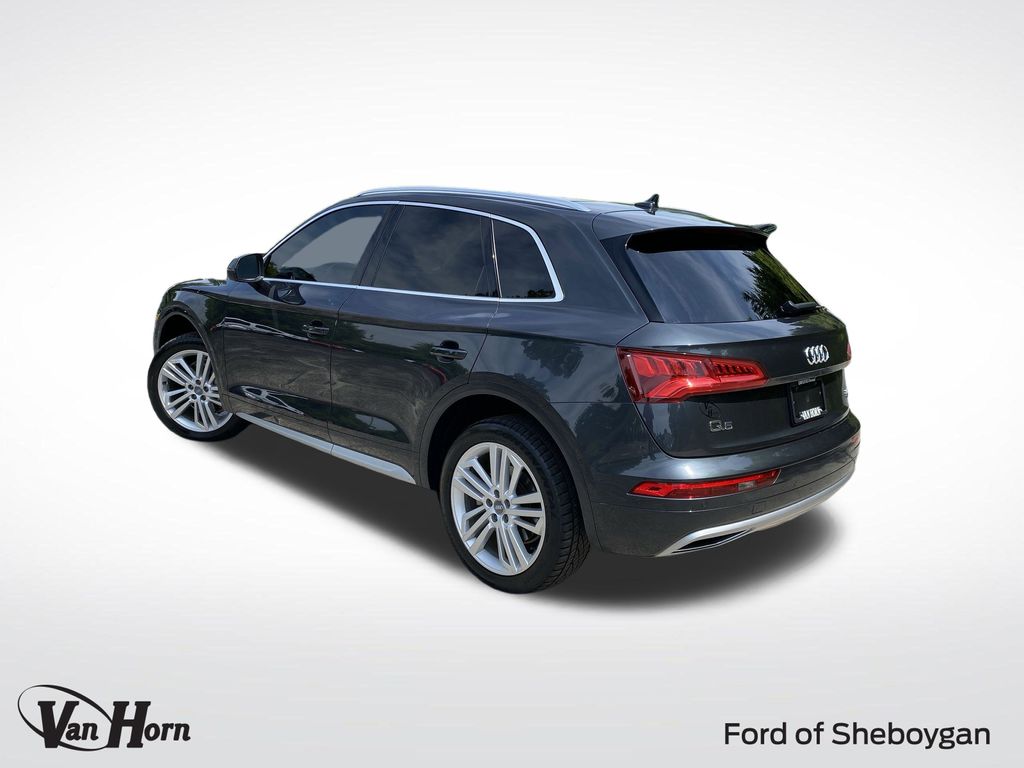 Vehicle image 6 of 55