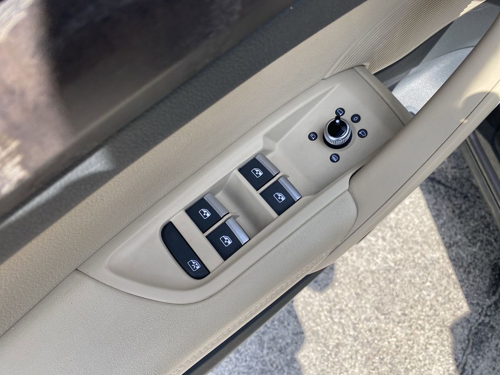 Vehicle image 51 of 55