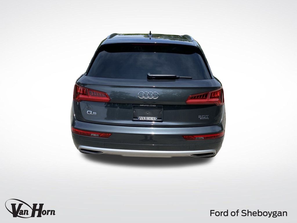 Vehicle image 5 of 55