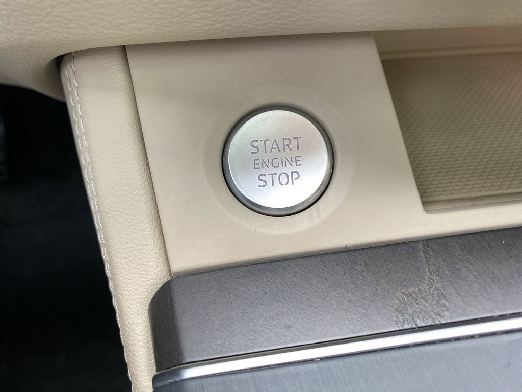 Vehicle image 40 of 55