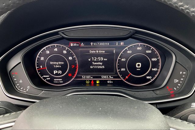 Vehicle image 19 of 33