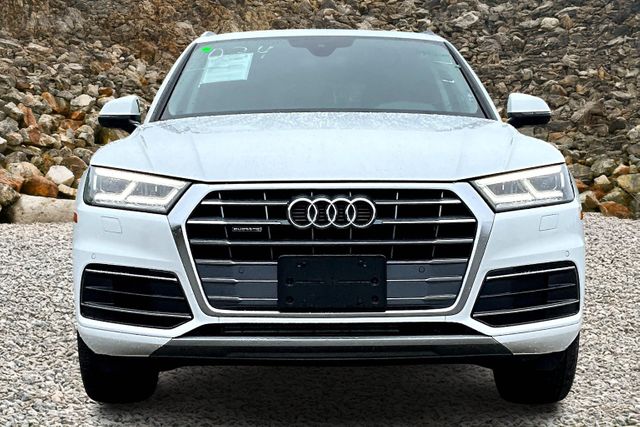 Vehicle image 2 of 33