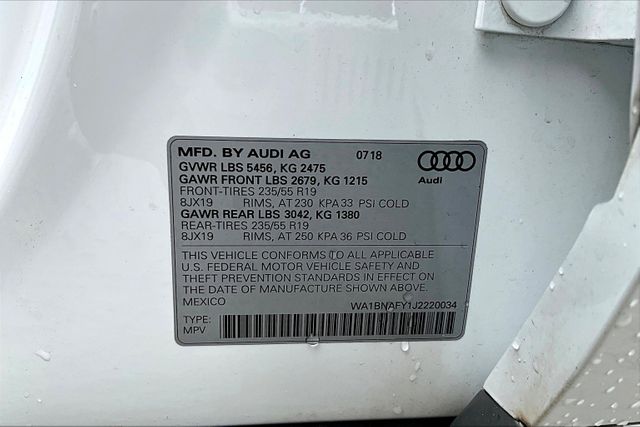 Vehicle image 26 of 33