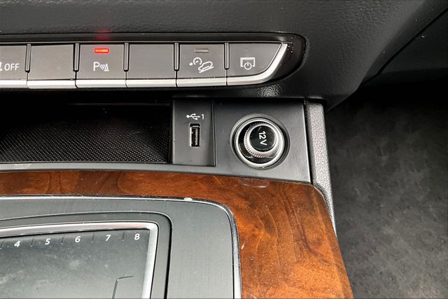 Vehicle image 33 of 33