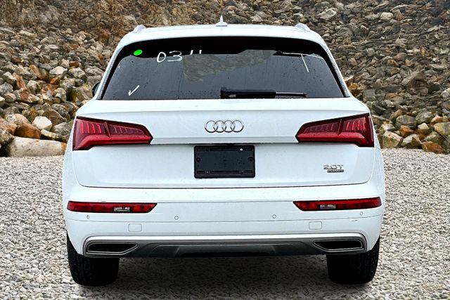Vehicle image 5 of 33