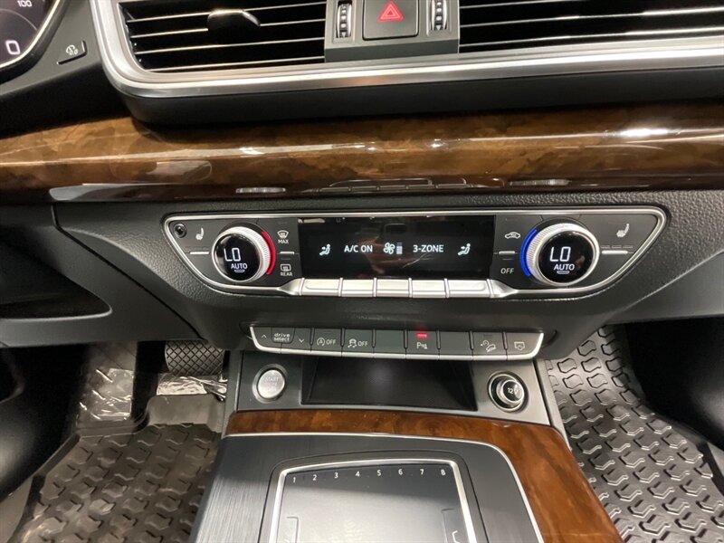 Vehicle image 28 of 61