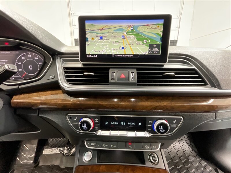 Vehicle image 46 of 61