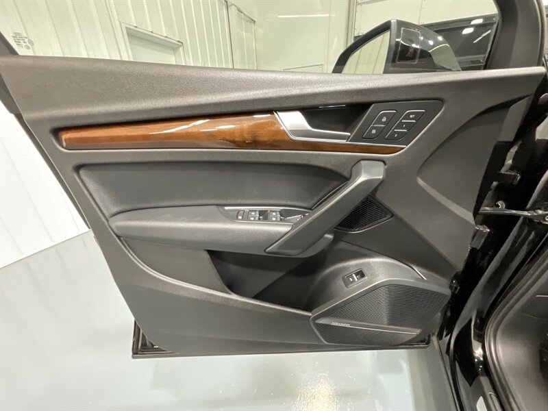 Vehicle image 38 of 61