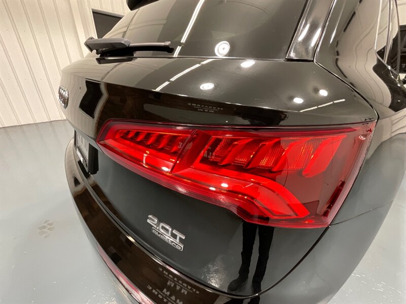 Vehicle image 36 of 61