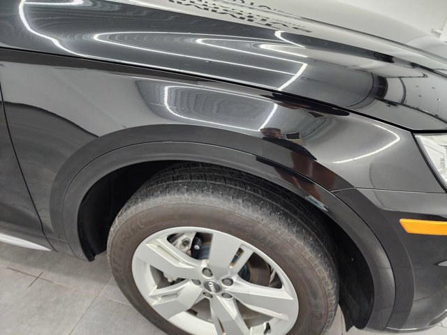 Vehicle image 10 of 49