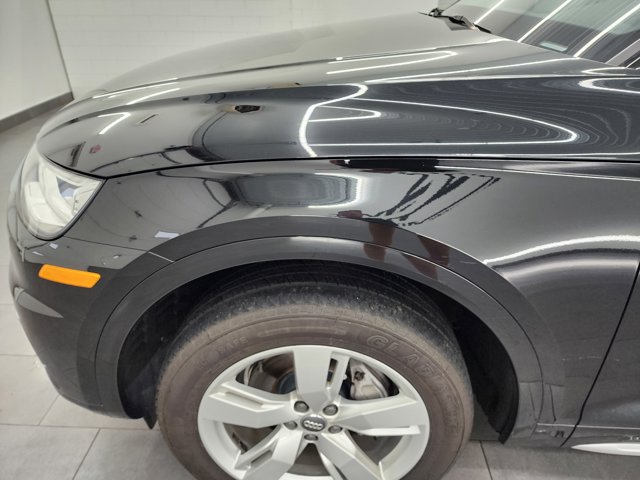 Vehicle image 11 of 49