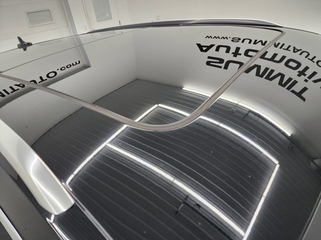 Vehicle image 17 of 49