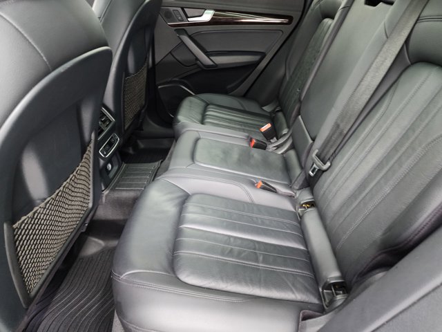 Vehicle image 14 of 49
