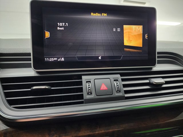 Vehicle image 23 of 49