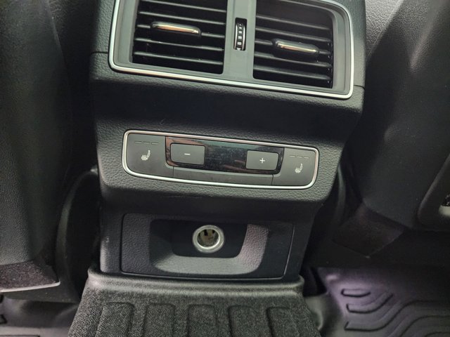 Vehicle image 31 of 49