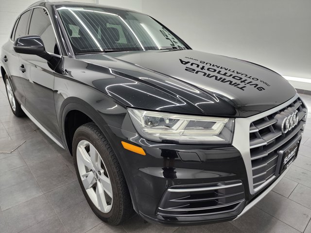 Vehicle image 4 of 49