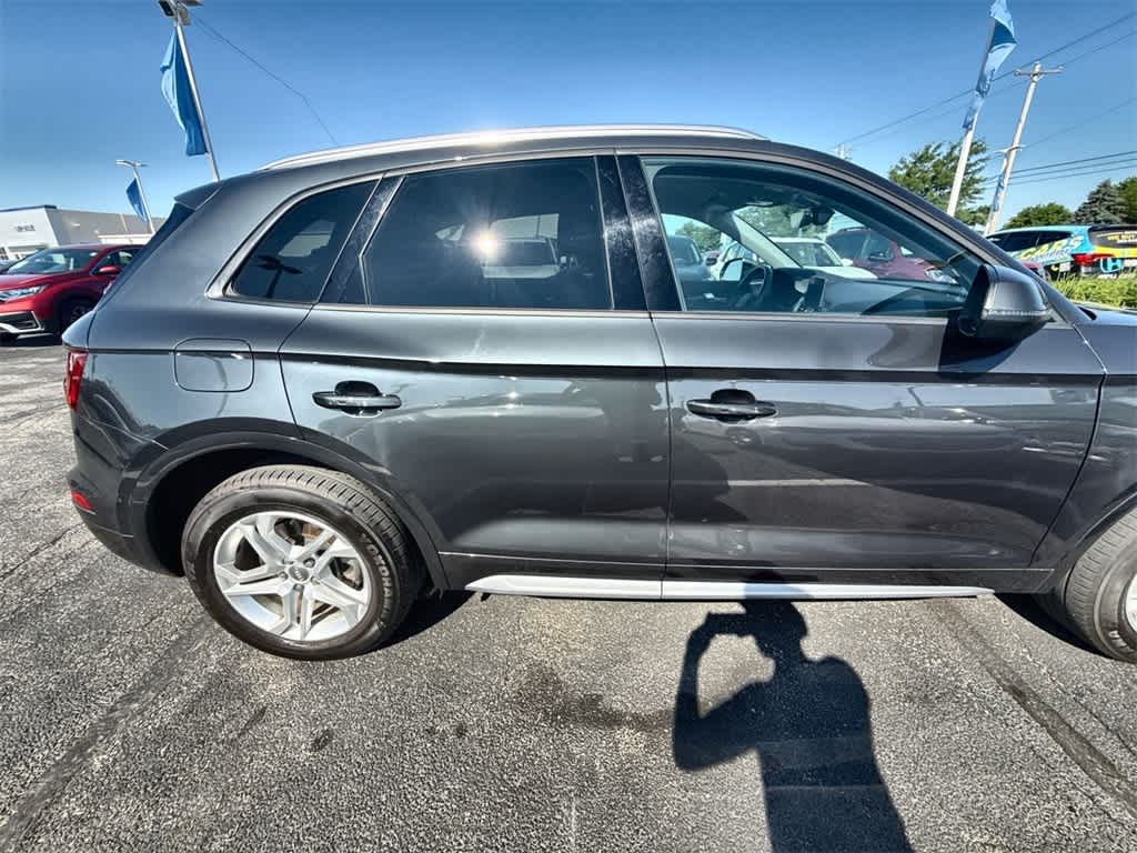 Vehicle image 3 of 34