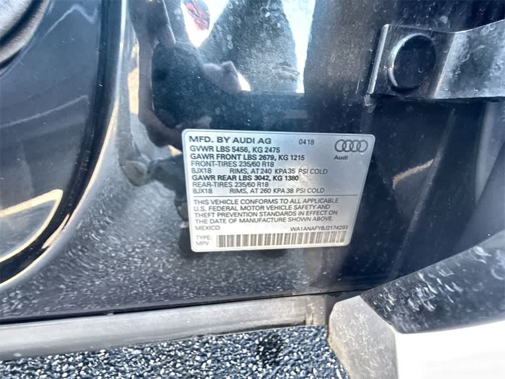 Vehicle image 27 of 34