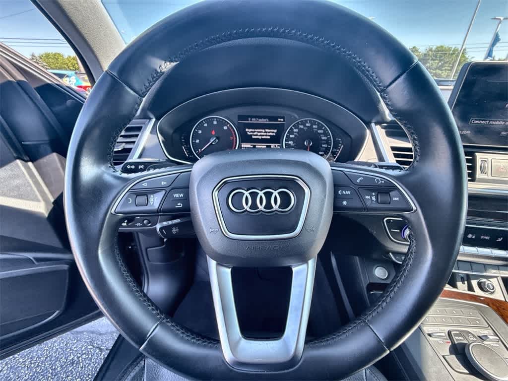Vehicle image 19 of 34