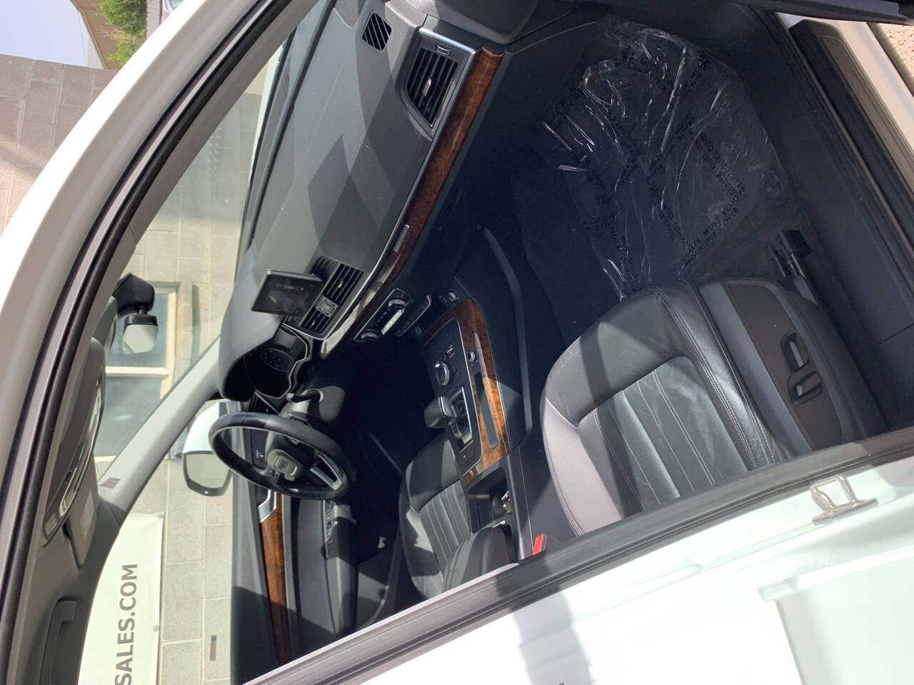 Vehicle image 16 of 16