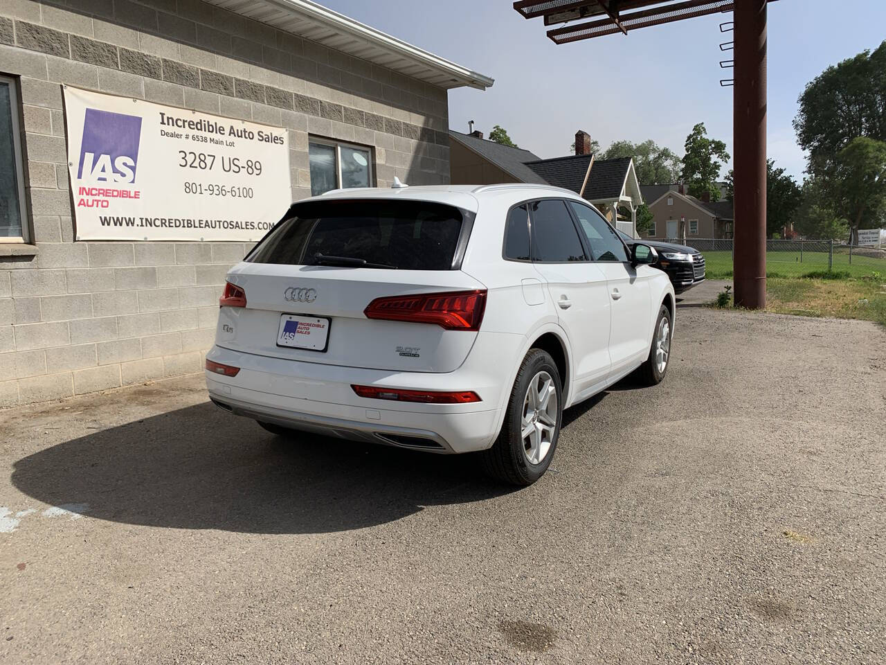 Vehicle image 5 of 16