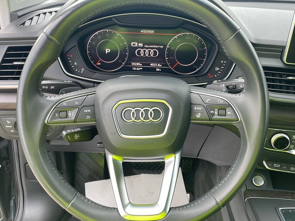 Vehicle image 20 of 23