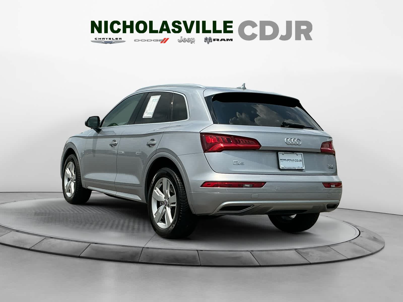 Vehicle image 7 of 27