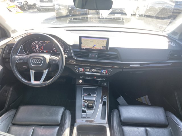 Vehicle image 21 of 26
