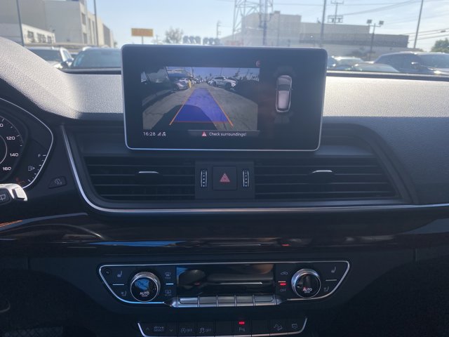 Vehicle image 13 of 26