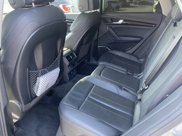 Vehicle image 16 of 26