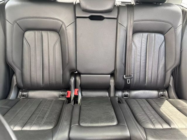 Vehicle image 17 of 43