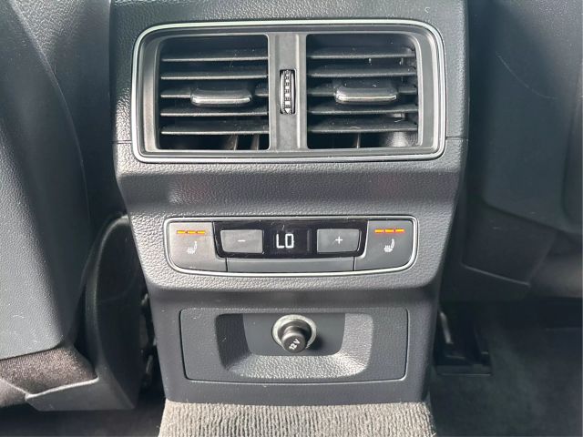 Vehicle image 30 of 43