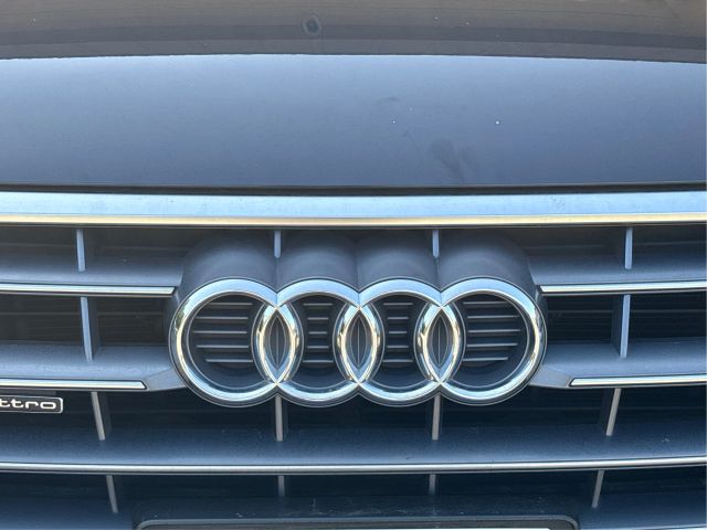 Vehicle image 40 of 47