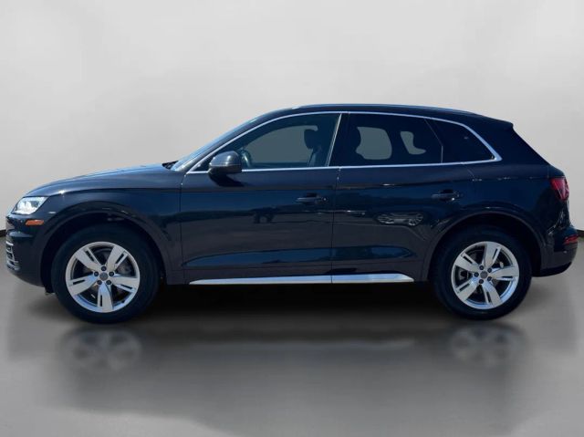 Vehicle image 9 of 47