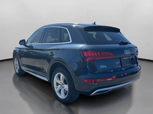 Vehicle image 8 of 47